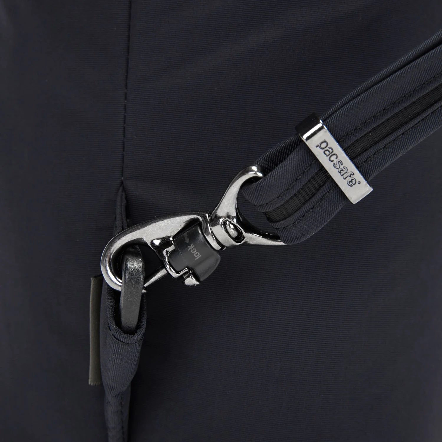 Pacsafe zipper 2024